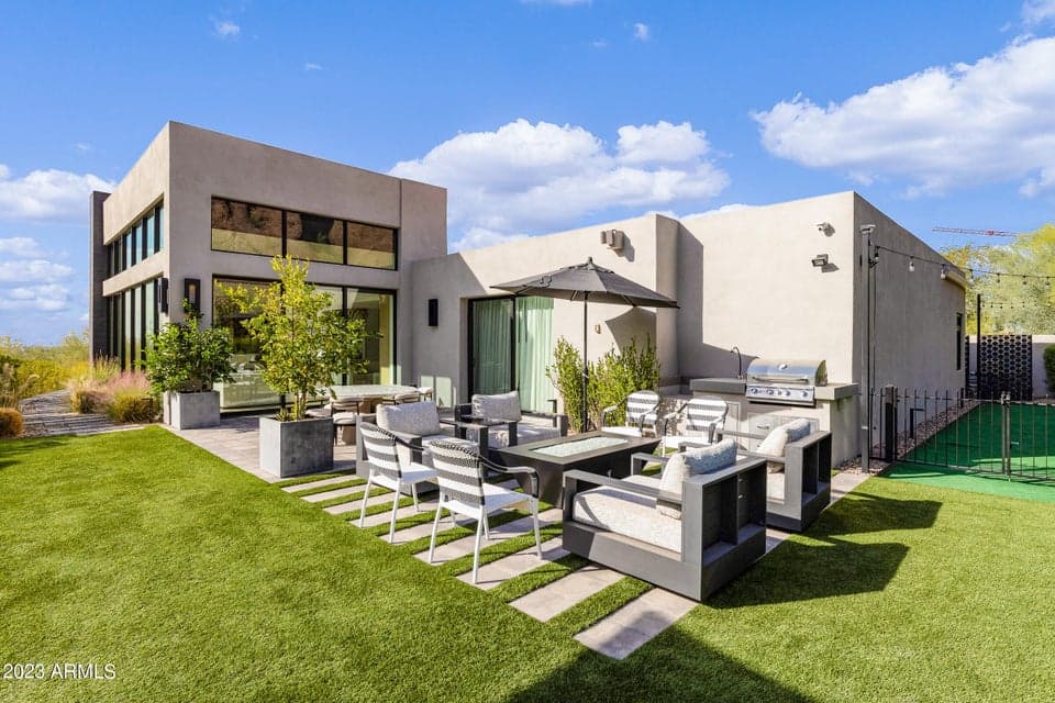 5841 N ECHO CANYON Circle, Phoenix, AZ 85018 — photo 1 of 101