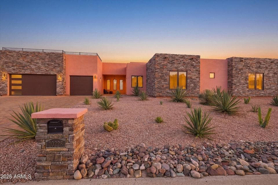 10228 N NICKLAUS Drive, Fountain Hills, AZ 85268 — photo 1 of 42