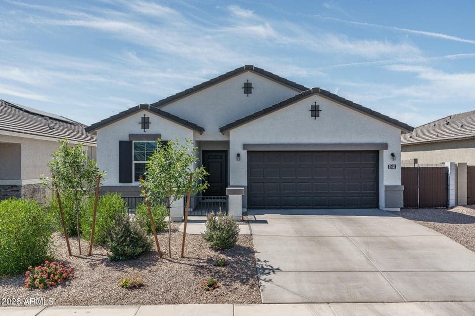 25455 W GRAHAM Trail, Buckeye, AZ 85326 — photo 1 of 38