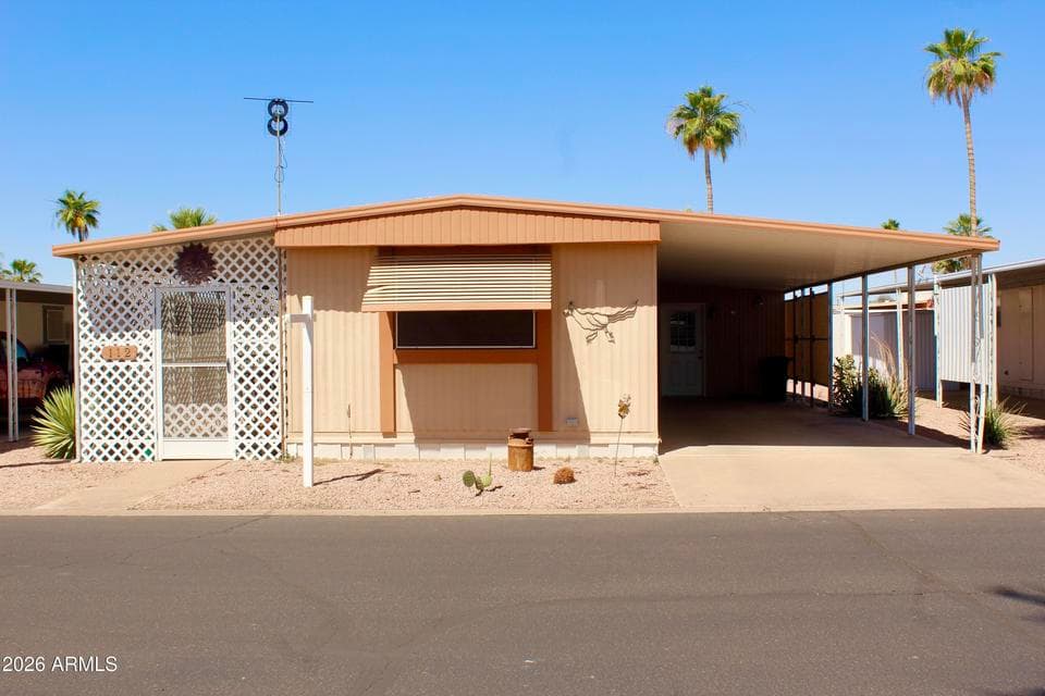 2605 S TOMAHAWK Road 112, Apache Junction, AZ 85119 — photo 1 of 29