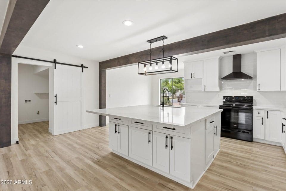 7201 N 16TH Drive, Phoenix, AZ 85021 — photo 1 of 36