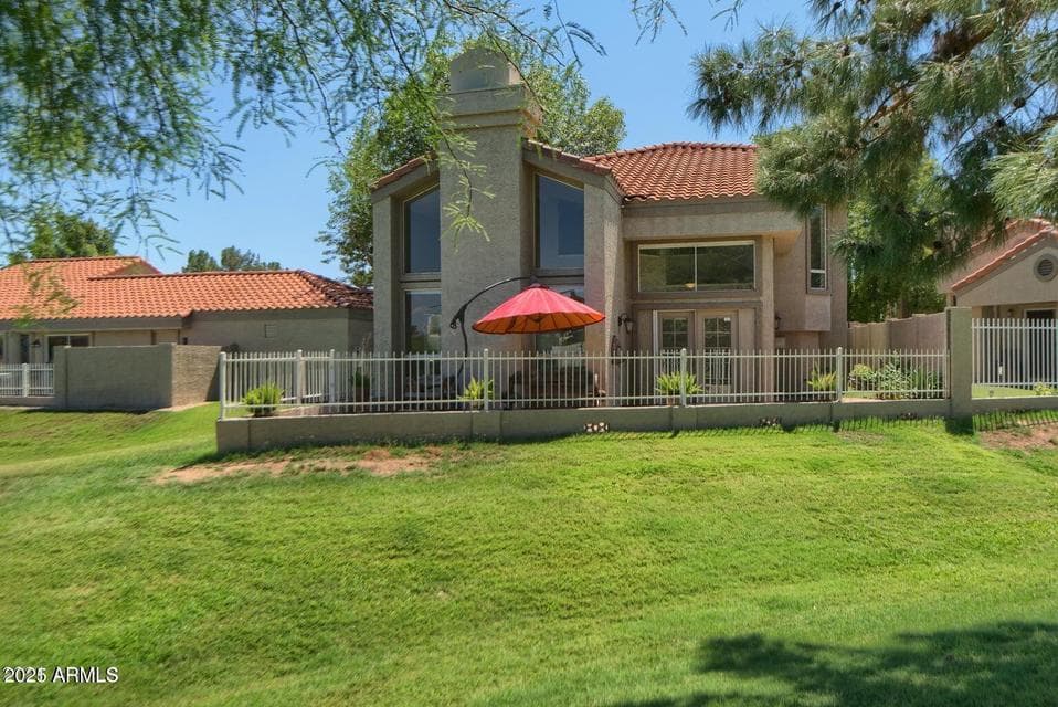 Spectacular golf course views! The golf path is distant from the property, and there are no golf balls nearby.
