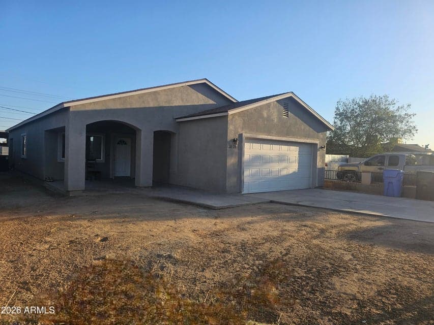 3021 W ALMERIA Road, Phoenix, AZ 85009 — photo 1 of 17
