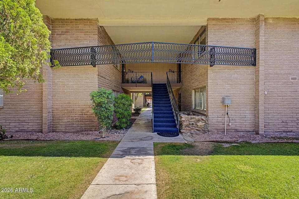 1901 E Missouri Avenue 217, Phoenix, AZ 85016 — photo 1 of 33