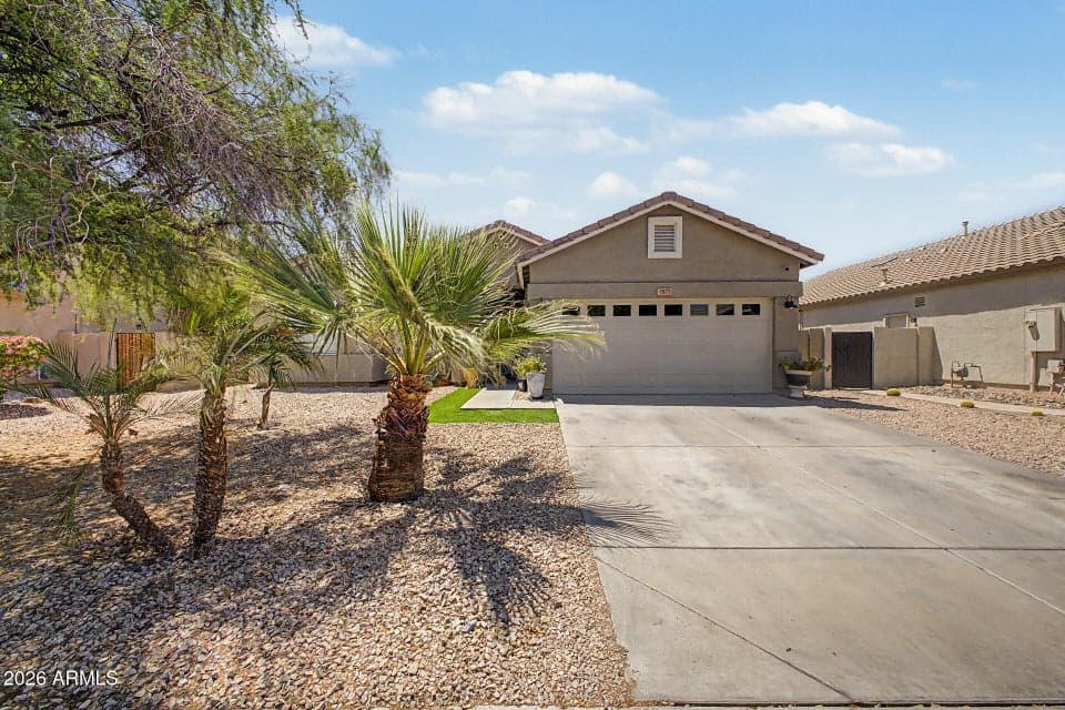 7577 W NORTHVIEW Avenue, Glendale, AZ 85303 — photo 1 of 25