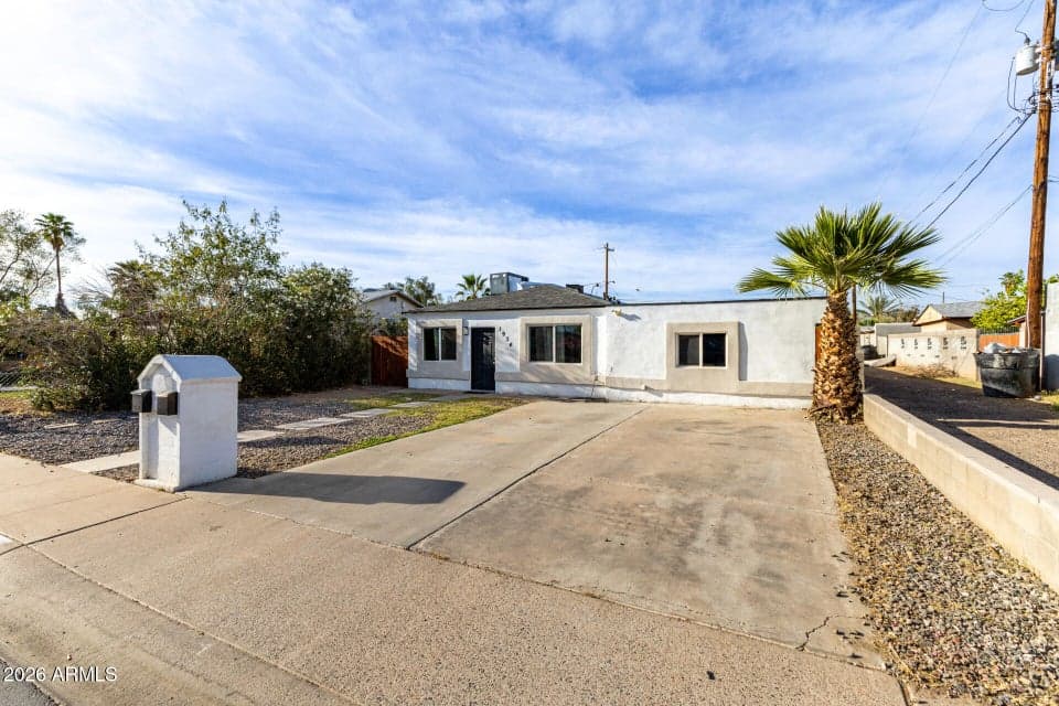 1934 E MONTE VISTA Road, Phoenix, AZ 85006 — photo 1 of 40