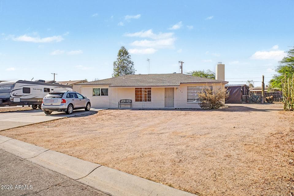924 E GRANADA Avenue, Apache Junction, AZ 85119 — photo 1 of 21