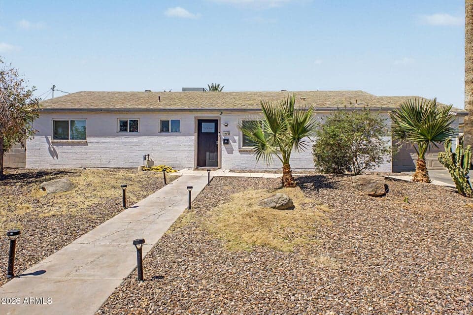 2208 W SAN MIGUEL Avenue, Phoenix, AZ 85015 — photo 1 of 30