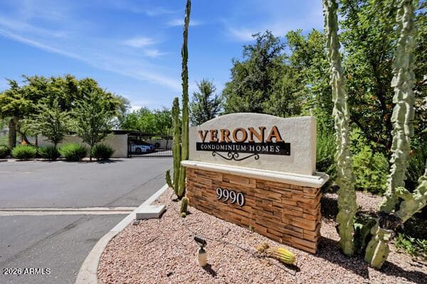 Gated community in the heart of Paradise Valley. 108 units total small complex in the heart of 85253!