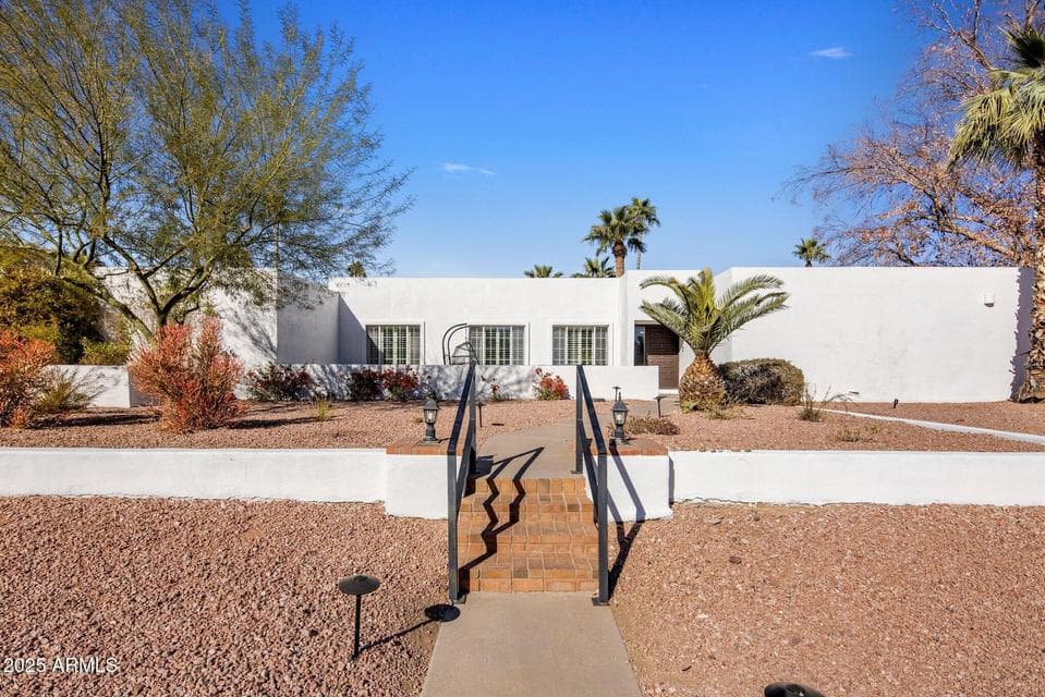 6542 E LUDLOW Drive, Scottsdale, AZ 85254 — photo 1 of 39