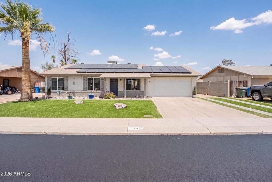 2520 E LIBBY Street, Phoenix, AZ 85032 — photo 1 of 47