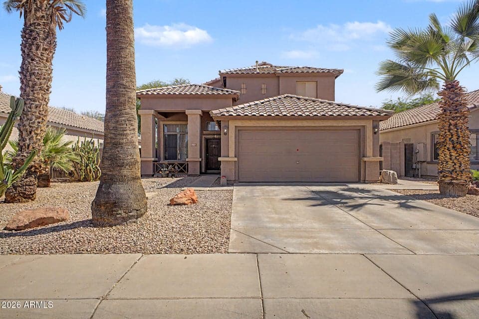 2859 E CATHY Drive, Gilbert, AZ 85296 — photo 1 of 36