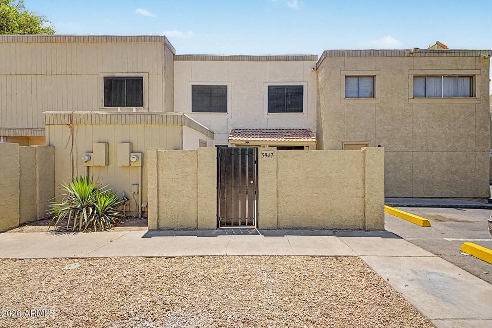 5947 N 48TH Avenue, Glendale, AZ 85301 — photo 1 of 20