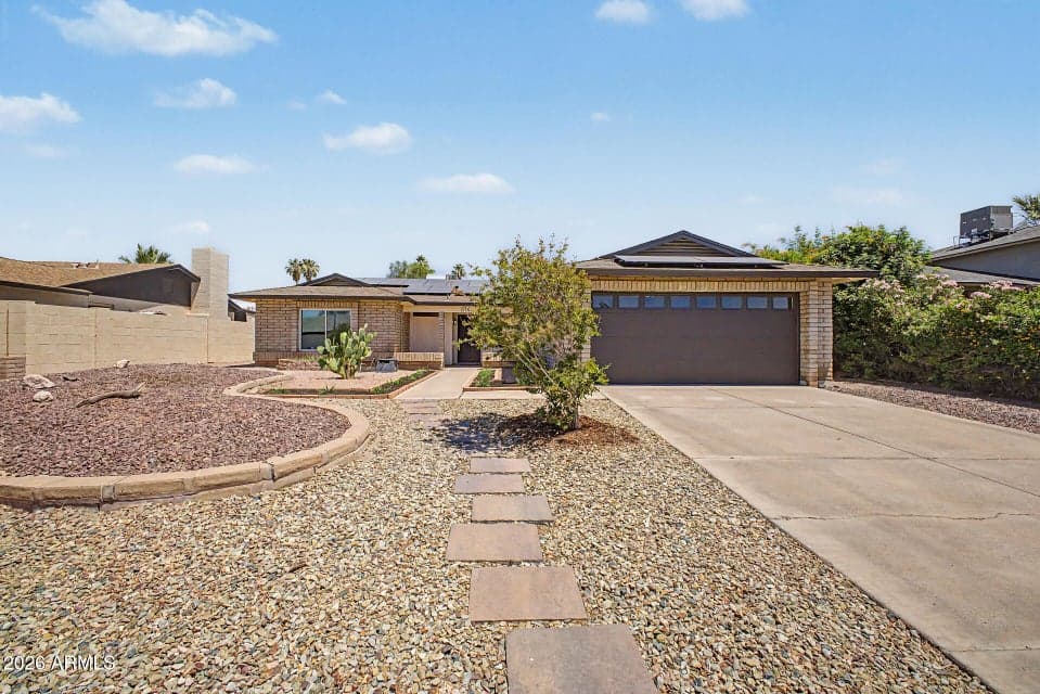 814 E CHILTON Drive, Tempe, AZ 85283 — photo 1 of 47