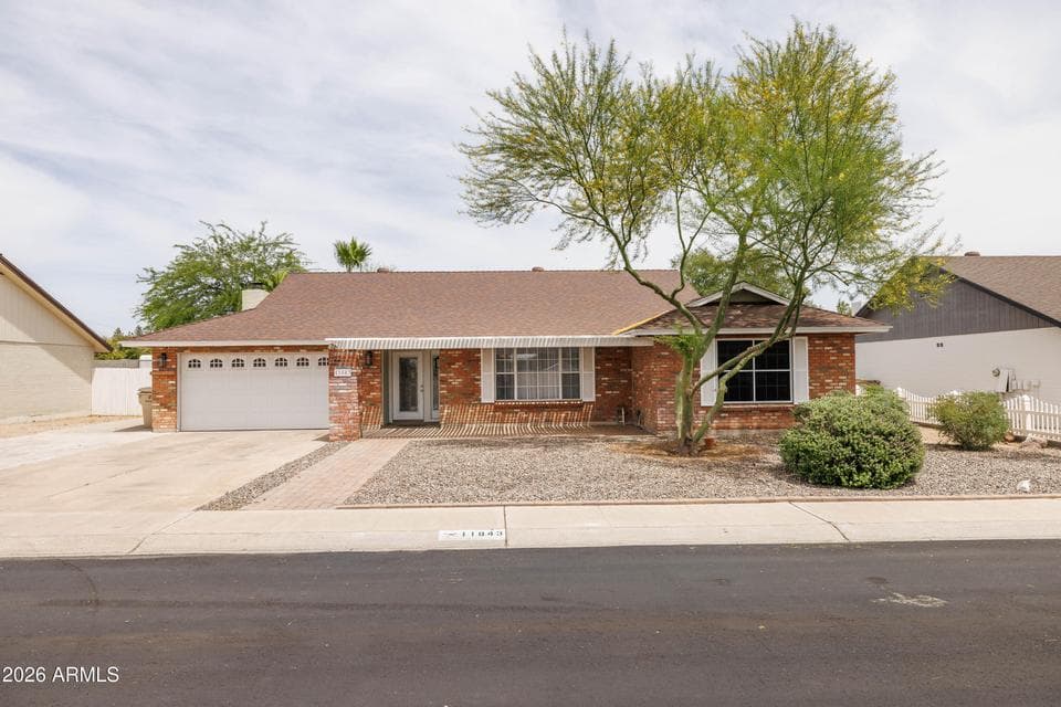 11843 N 60TH Avenue, Glendale, AZ 85304 — photo 1 of 32