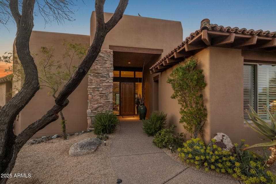 9904 E LOOKOUT MOUNTAIN Drive, Scottsdale, AZ 85262 — photo 1 of 45