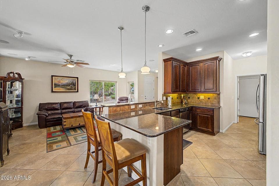 1569 E MELROSE Drive, Casa Grande, AZ 85122 — photo 1 of 33