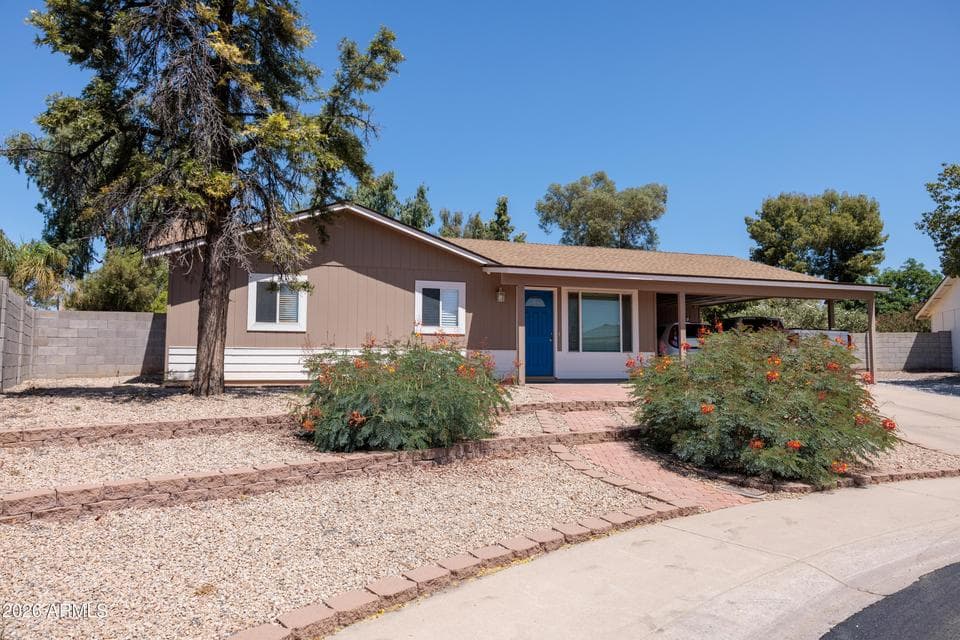 2526 E JOHN CABOT Road, Phoenix, AZ 85032 — photo 1 of 23