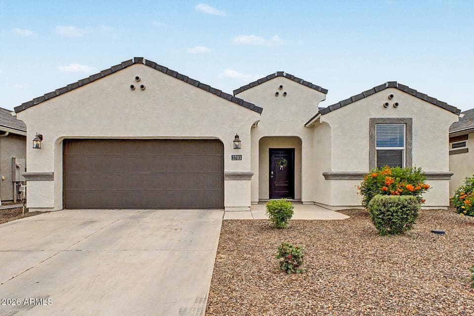 2703 W SEAVER Avenue, Apache Junction, AZ 85120 — photo 1 of 39
