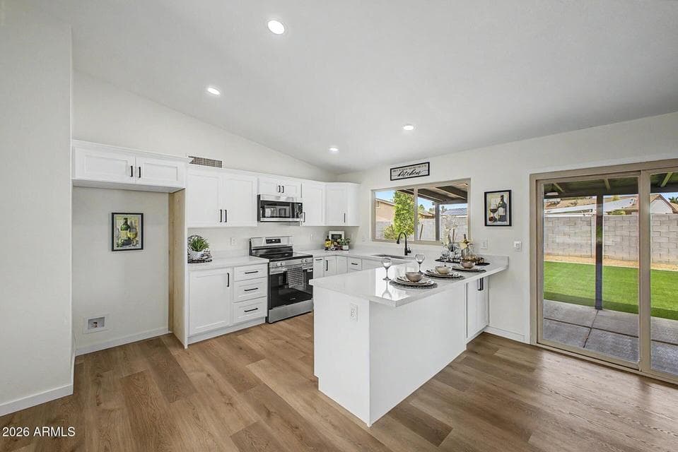 908 W MONTOYA Lane, Phoenix, AZ 85027 — photo 1 of 38