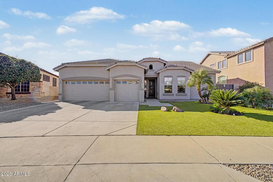 8714 W MORTEN Avenue, Glendale, AZ 85305 — photo 1 of 40