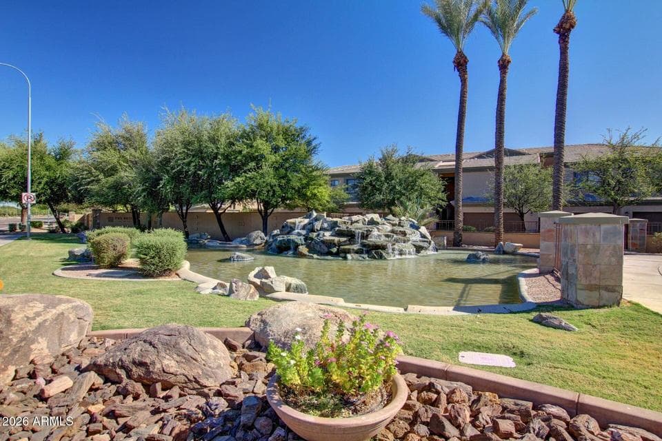 705 W QUEEN CREEK Road 1073, Chandler, AZ 85248 — photo 1 of 15