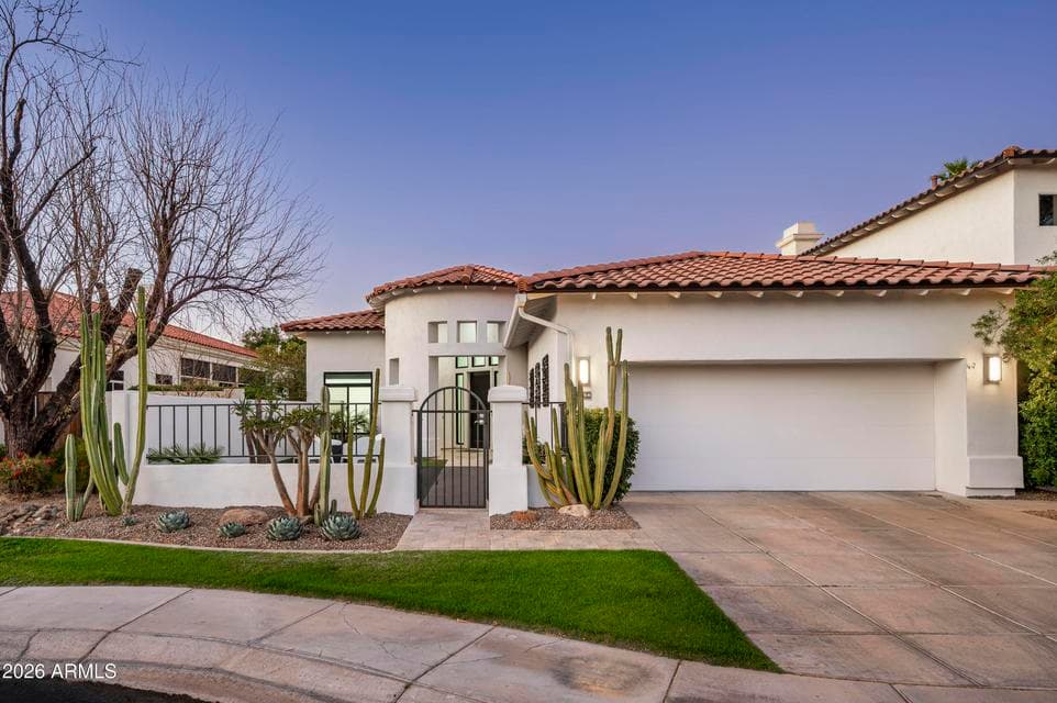 7614 E Cactus Wren Road, Scottsdale, AZ 85250 — photo 1 of 21