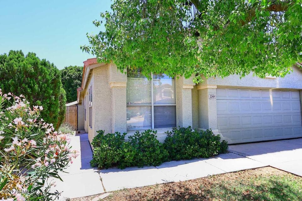 2249 E PINTO Drive, Gilbert, AZ 85296 — photo 1 of 27