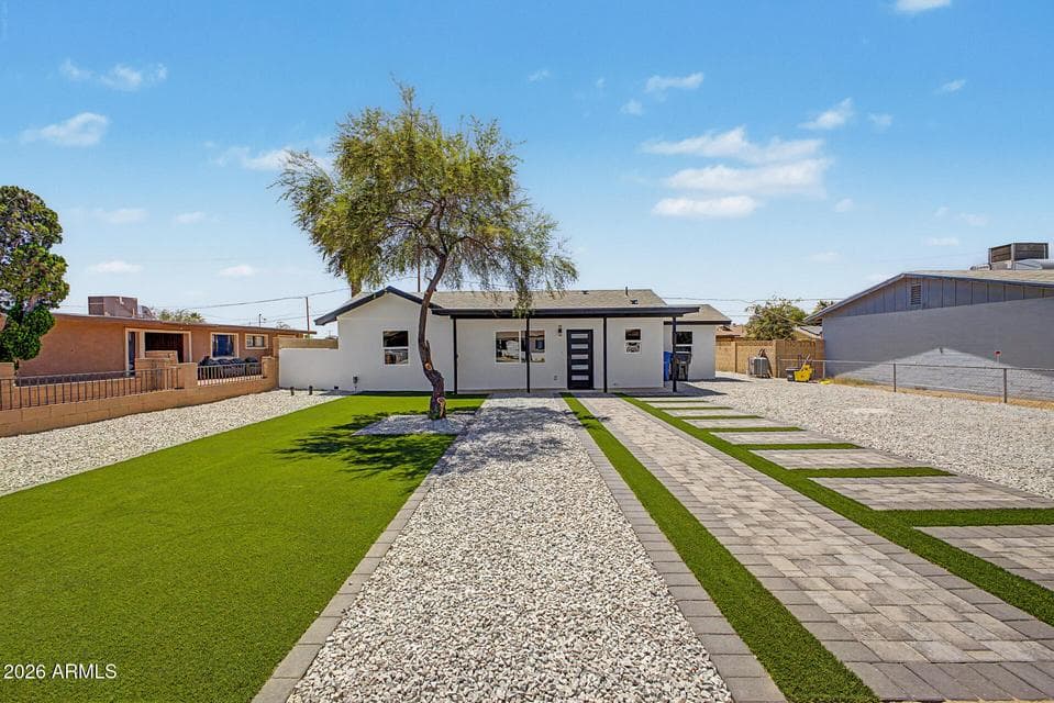 320 N 3RD Street, Avondale, AZ 85323 — photo 1 of 32