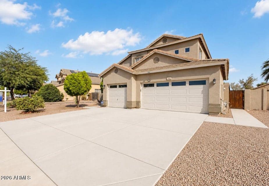 7607 W STATE Avenue, Glendale, AZ 85303 — photo 1 of 26