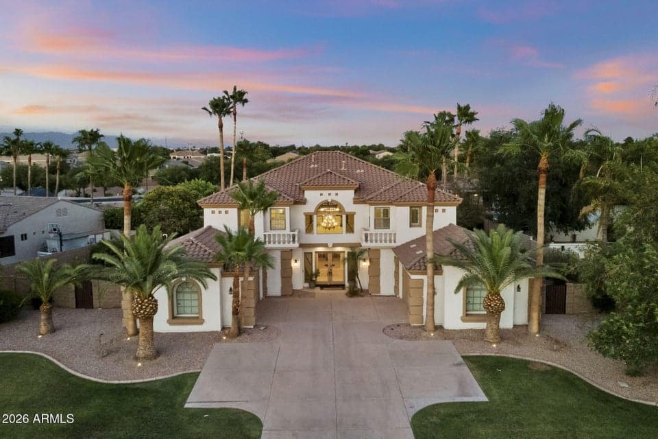 2517 S CONSTELLATION Way, Gilbert, AZ 85295 — photo 1 of 101