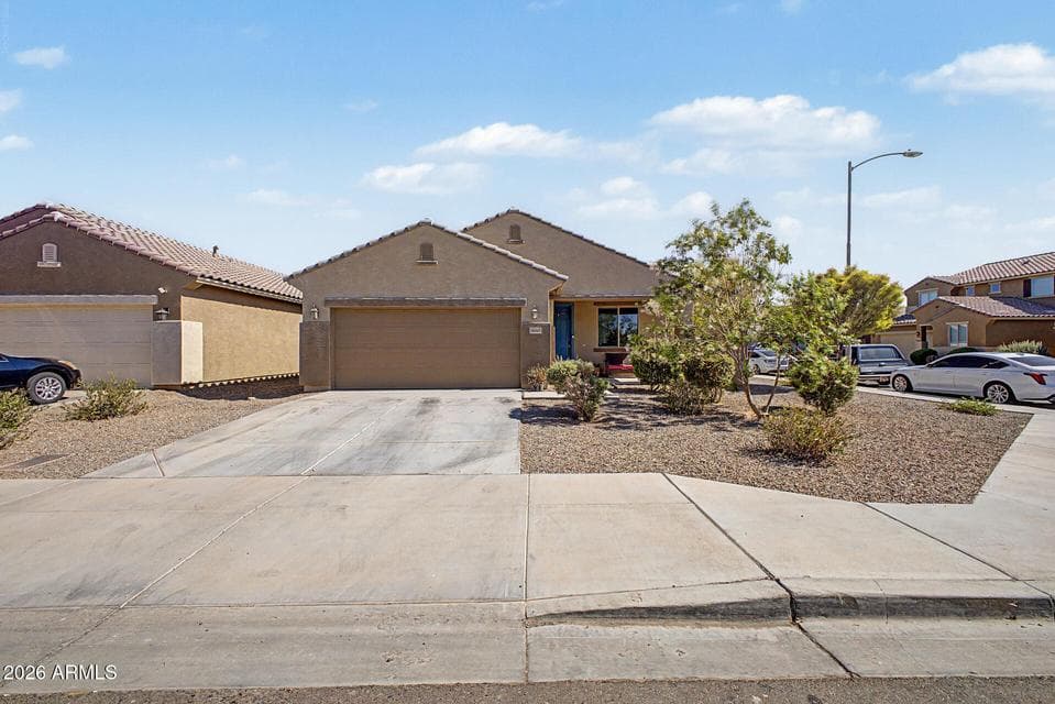 10445 W CORDES Road, Tolleson, AZ 85353 — photo 1 of 26