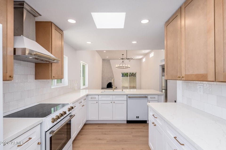 3401 N 37TH Street 9, Phoenix, AZ 85018 — photo 1 of 41