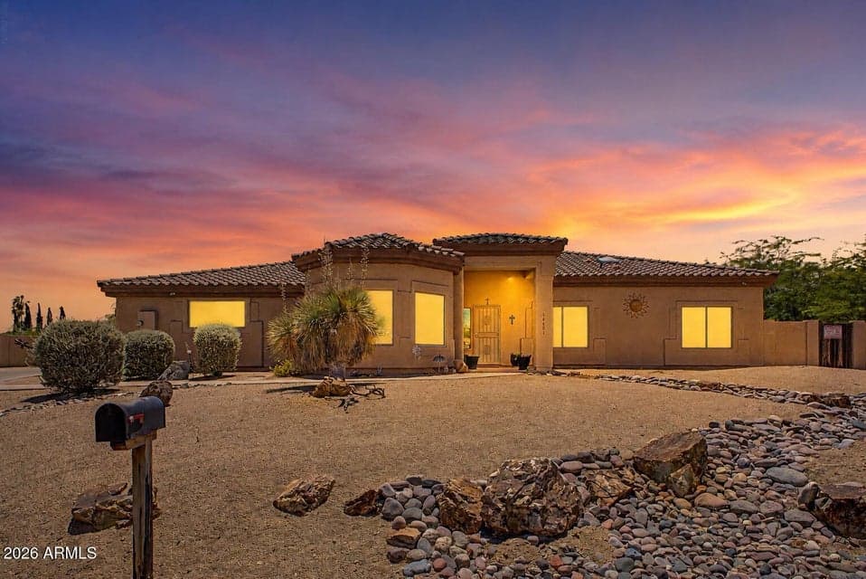 14601 N DICKENS Court, Fountain Hills, AZ 85268 — photo 1 of 37