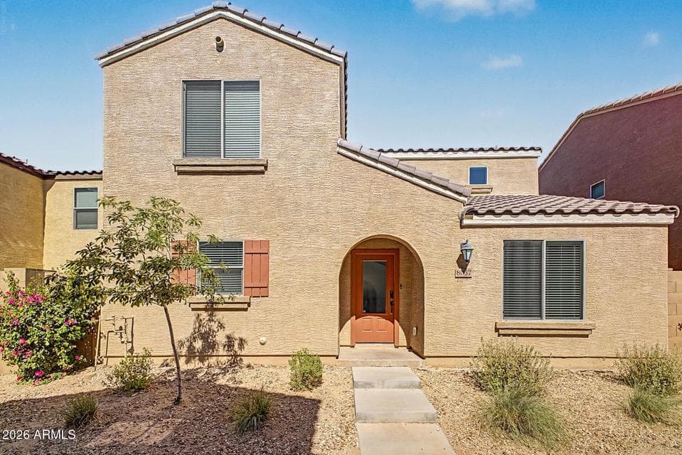 8037 W AGORA Lane, Phoenix, AZ 85043 — photo 1 of 33