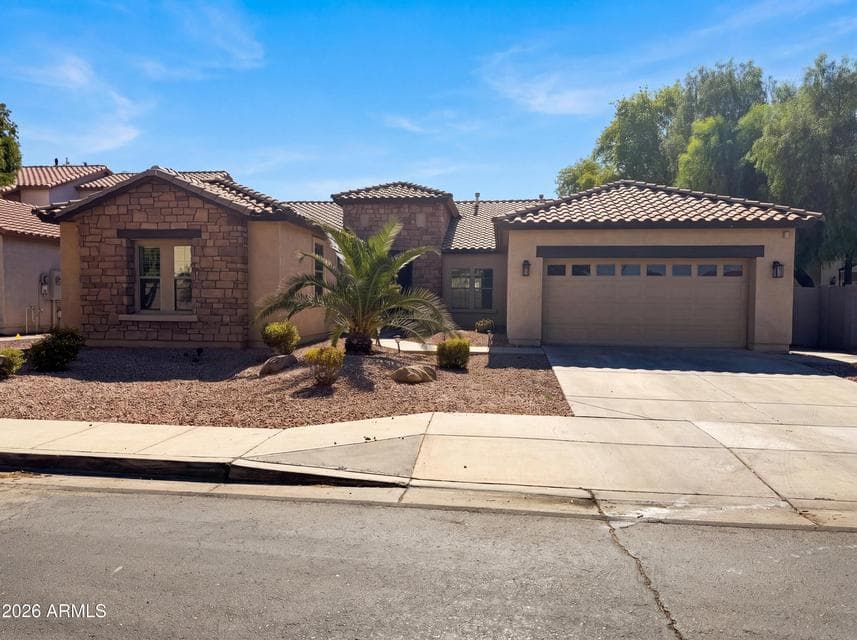 550 S EMERSON Street, Chandler, AZ 85225 — photo 1 of 34