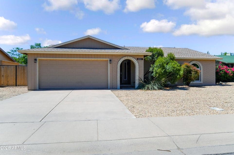 2421 W Brooks Street, Chandler, AZ 85224 — photo 1 of 37