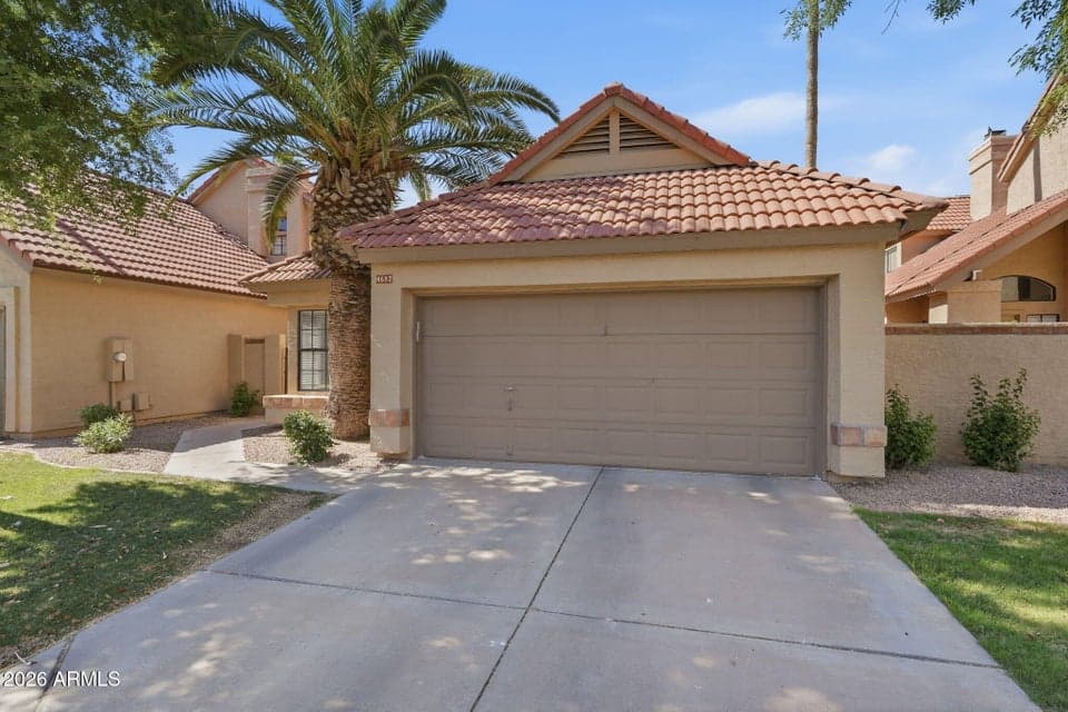 4687 W IVANHOE Street, Chandler, AZ 85226 — photo 1 of 33
