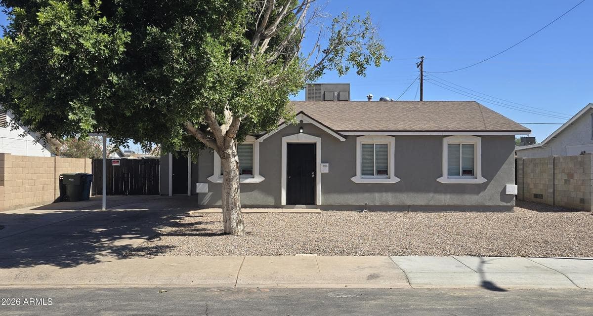6917 W HIGHLAND Avenue, Phoenix, AZ 85033 — photo 1 of 19