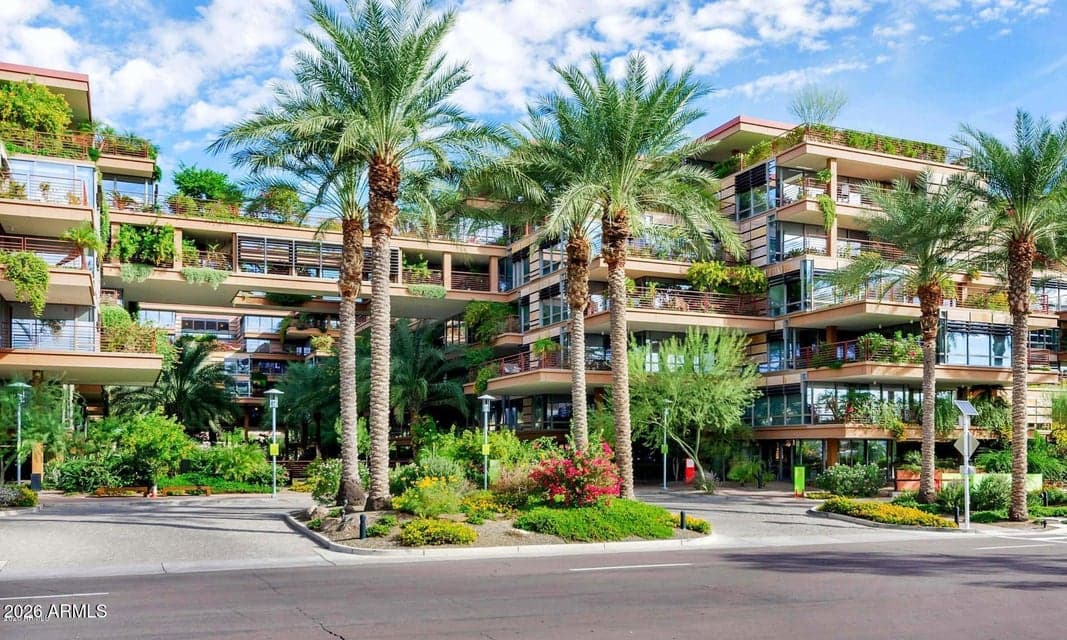 7161 E RANCHO VISTA Drive 2008, Scottsdale, AZ 85251 — photo 1 of 32