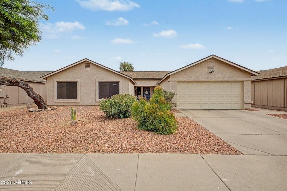3073 W COUNTRY CLUB Terrace, Phoenix, AZ 85027 — photo 1 of 38