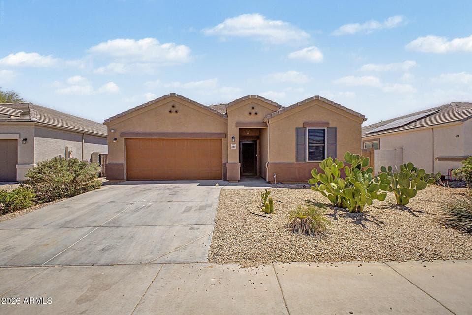 1 STORY 5 BEDROOM 3 FULL BATHROOMS!