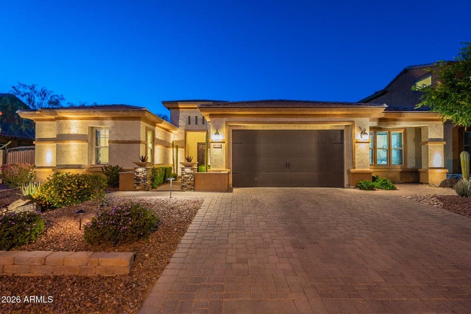 9934 W WHITE FEATHER Lane, Peoria, AZ 85383 — photo 1 of 127
