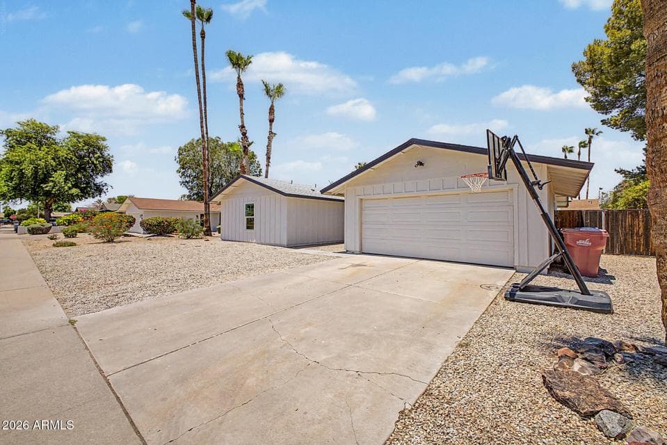 8720 E WHITTON Avenue, Scottsdale, AZ 85251 — photo 1 of 23