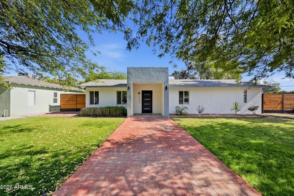 2209 E WINDSOR Avenue, Phoenix, AZ 85006 — photo 1 of 35