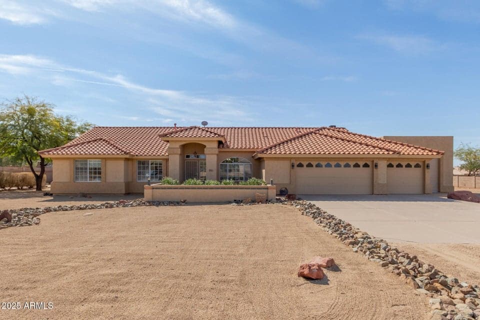 205 E IRVINE Road, Phoenix, AZ 85086 — photo 1 of 63