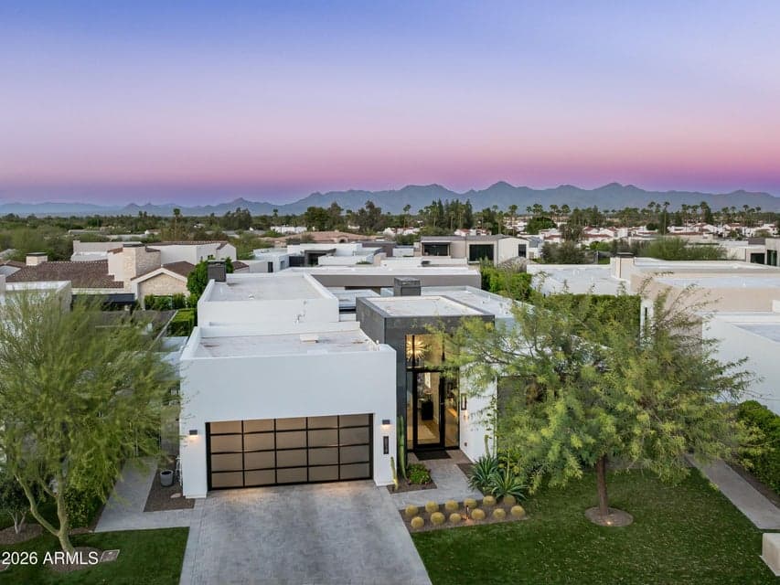 6914 E CACTUS WREN Road, Paradise Valley, AZ 85253 — photo 1 of 38