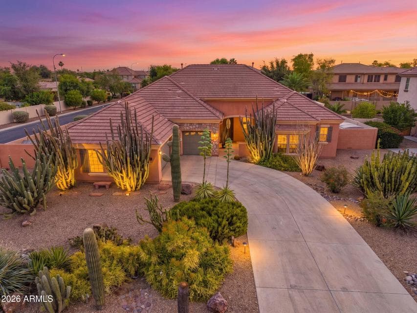 952 E FIELDSTONE Place, Chandler, AZ 85249 — photo 1 of 28