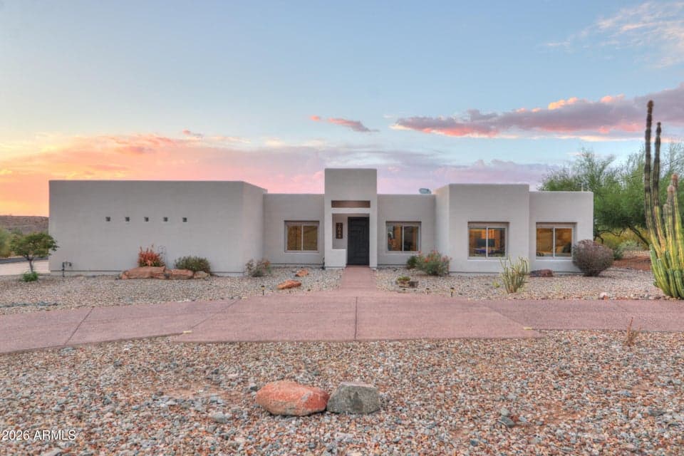 2044 W OLNEY Avenue, Phoenix, AZ 85041 — photo 1 of 67