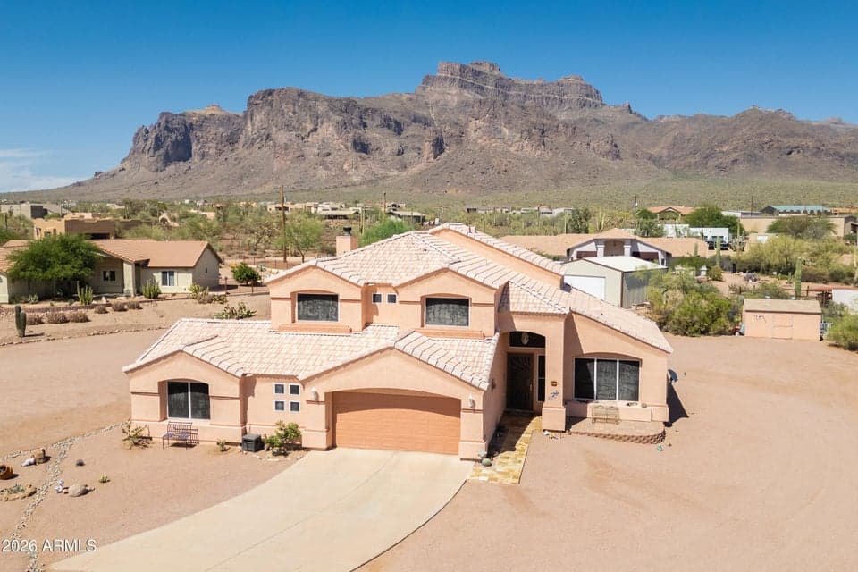 83 S GERONIMO Road, Apache Junction, AZ 85119 — photo 1 of 73